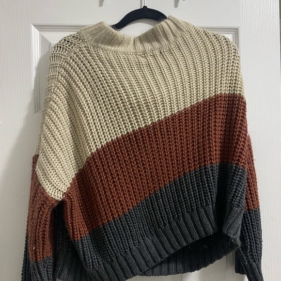 Cute Slightly Off the Shoulder Sweater - Picture 5 of 6